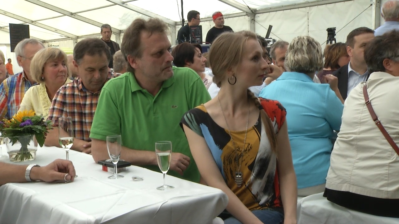 Schwerer Unfall auf der B174 bei MarFestauftakt in Gornau Festauftakt in Gornau