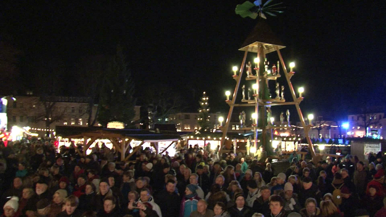 MEgional mit der Eröffnung des Weihnachtsmarktes in Marienberg MEgional mit der Eröffnung des Weihnachtsmarktes in Marienberg
